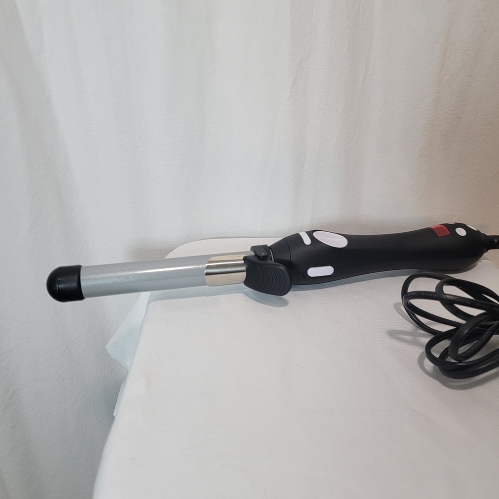 The Beachwaver Co. Black and Silver Curling Wand for Smooth Waves